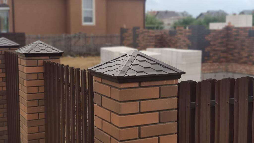 Колпак Zking Эверест Коричневый на столб 1.5х1.5 кирпича (390х390мм) в Хабаровске фото