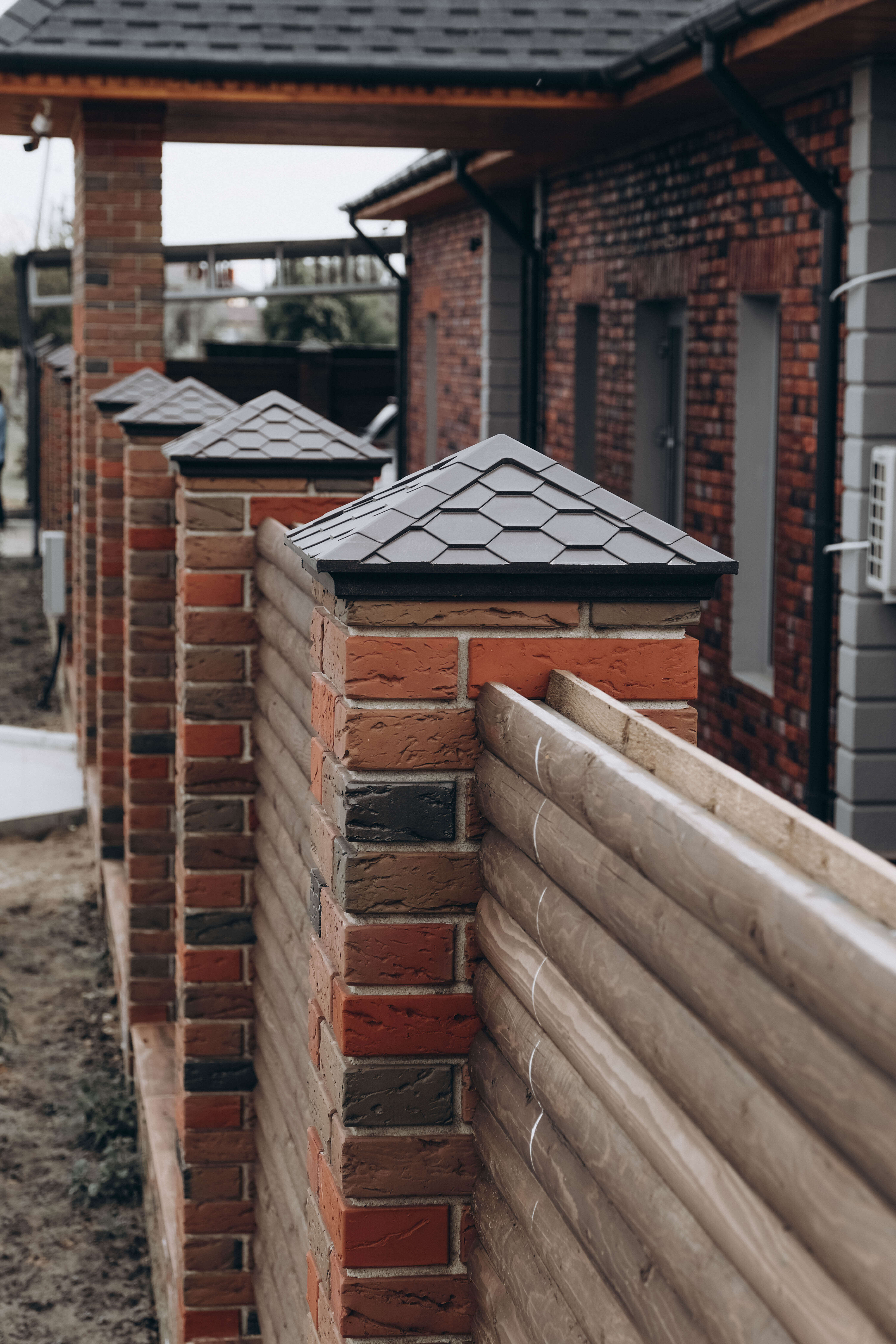 Колпак Zking Эверест Коричневый на столб 1.5х1.5 кирпича (390х390мм) в Хабаровске фото