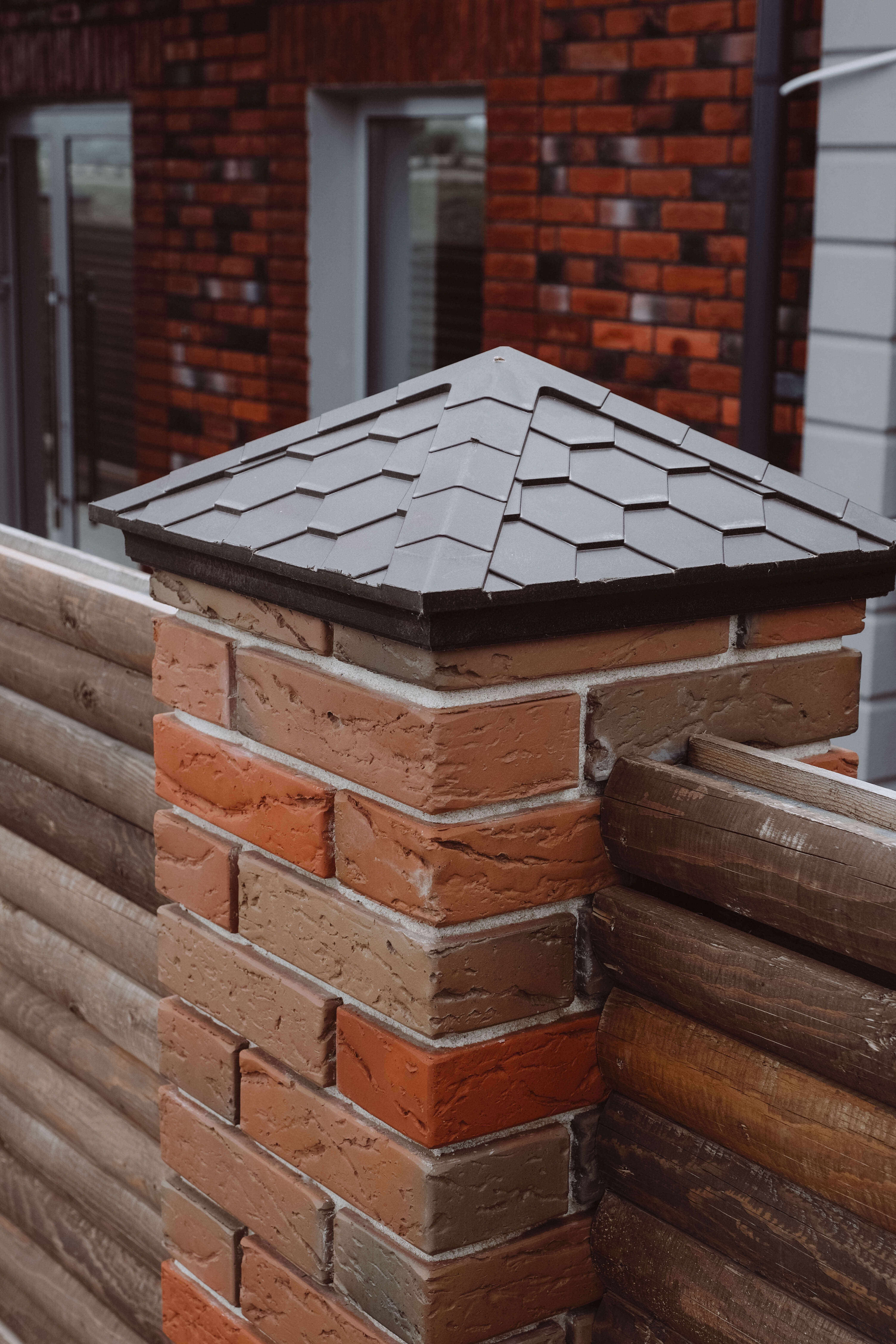 Колпак Zking Эверест Коричневый на столб 1.5х1.5 кирпича (390х390мм) в Хабаровске фото